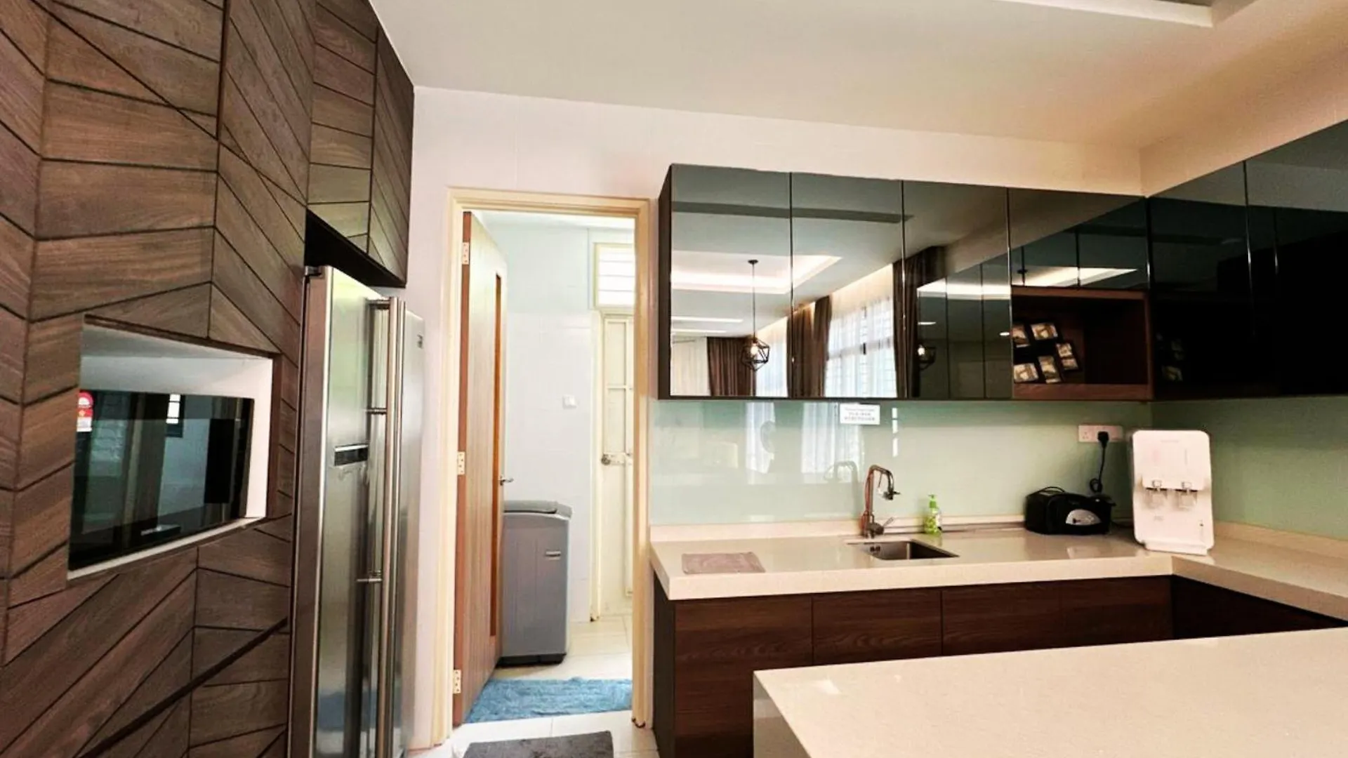 באטו פרינג'י Large Family Villa Beach & Night Market Steps Away 20 Pax