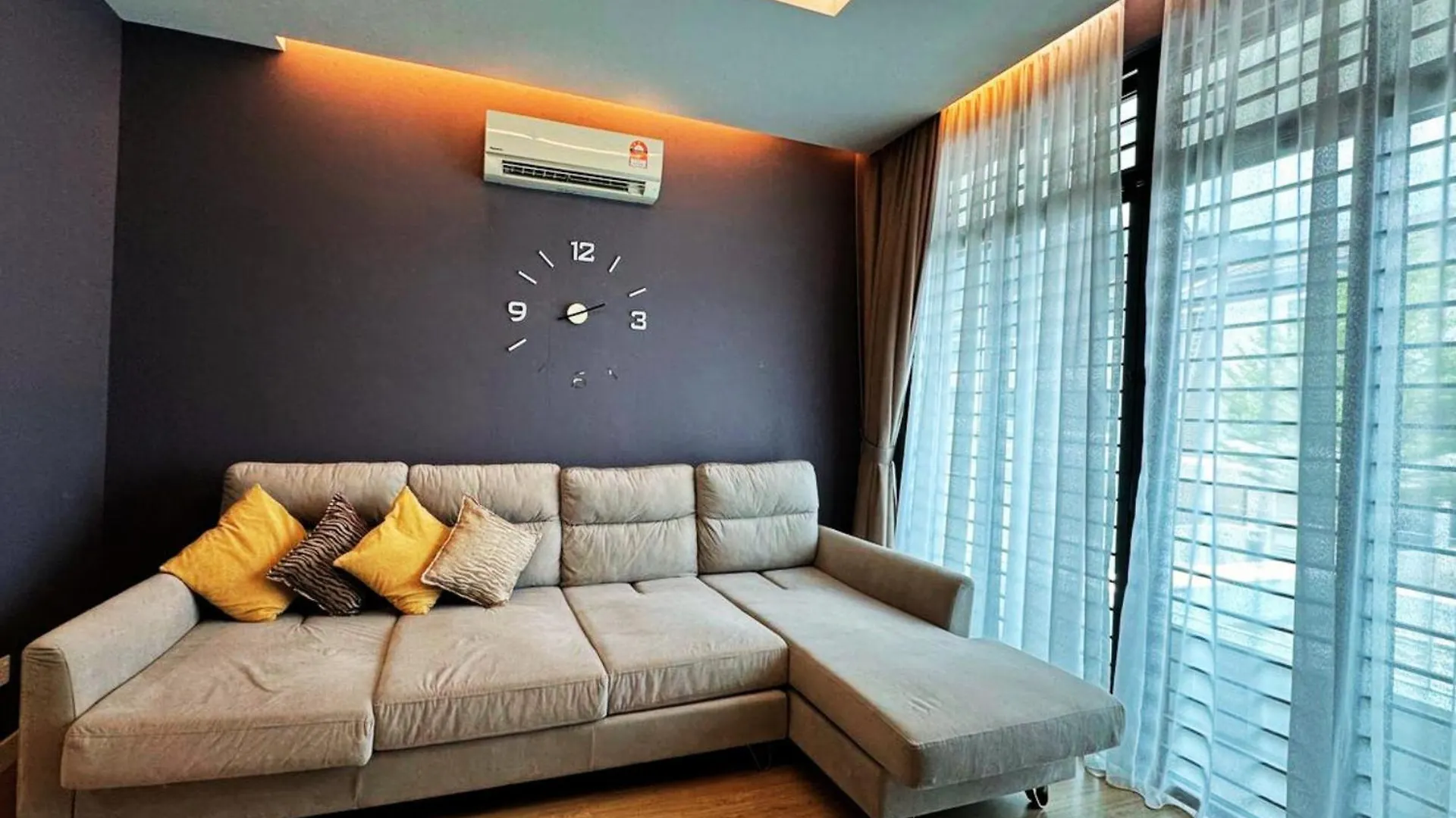 באטו פרינג'י Large Family Villa Beach & Night Market Steps Away 20 Pax
