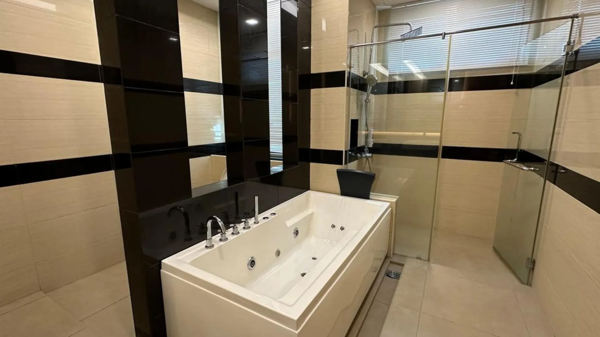 באטו פרינג'י Large Family Villa Beach & Night Market Steps Away 20 Pax 0*, באטו פרינג'י מלזיה